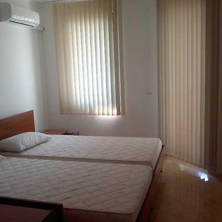 Dolphin Hotel Свети Влас Екстериор снимка
